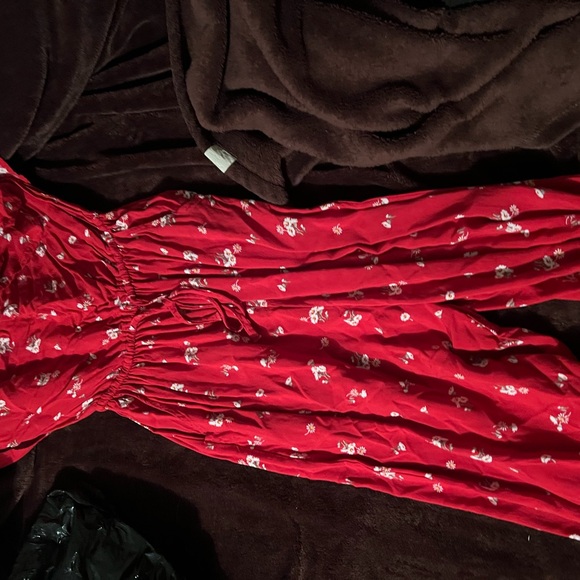 Hollister Red Floral Jumpsuit - Picture 1 of 1